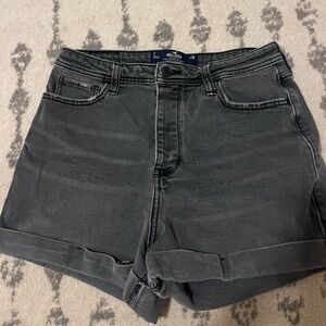 Hollister Women’s Highrise Mom Shorts